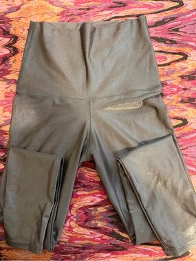 Emily Hsu Designs Shimmery Gray High-Waist leggings